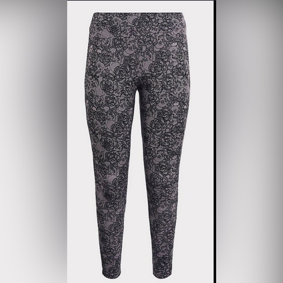 TORRID Leggings Fuax Lace Skull Dusty Purple - Picture 1 of 5